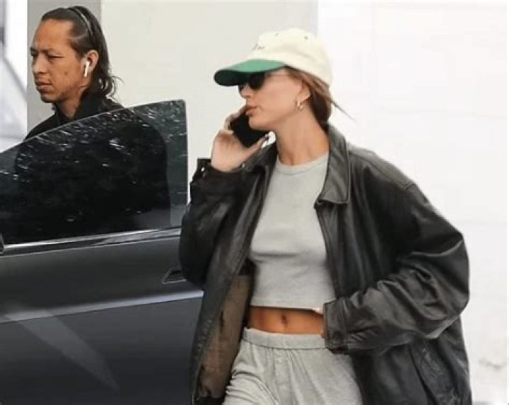 A Leather Jacket From The 1990s Is The Favorite Thing Of Kim Kardashian, Hailey Bieber And Other Stars