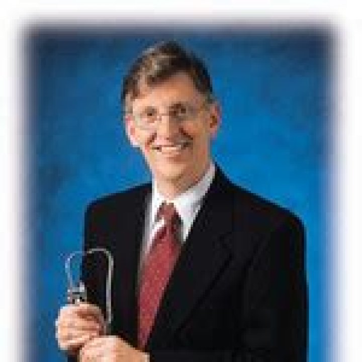 Dr. Aaron Kern, MD – Lakewood, CA