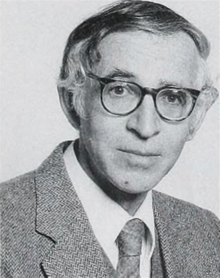 Aaron Klug Biography - Childhood, Life Achievements & Timeline