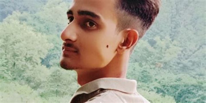 Akdas Hayat (Musician) Age, Net Worth, Girlfriend, Family & More