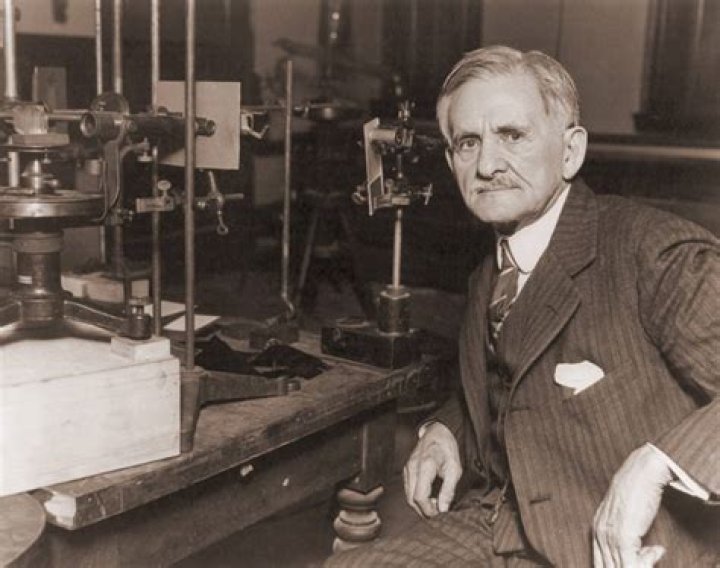 A.A. Michelson Biography - Facts, Childhood, Family Life & Achievements