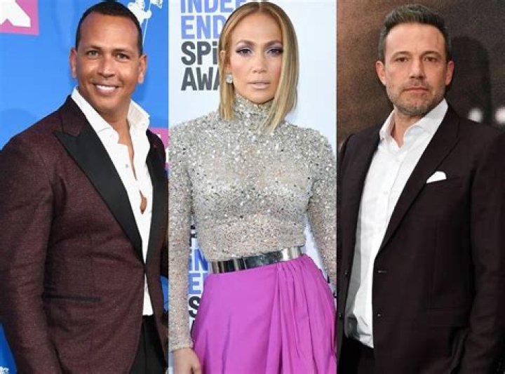 Alex Rodriguez ‘Still Loves’ Jennifer Lopez, Source Says – He Never Say Her Reunion With Ben Affleck Coming!