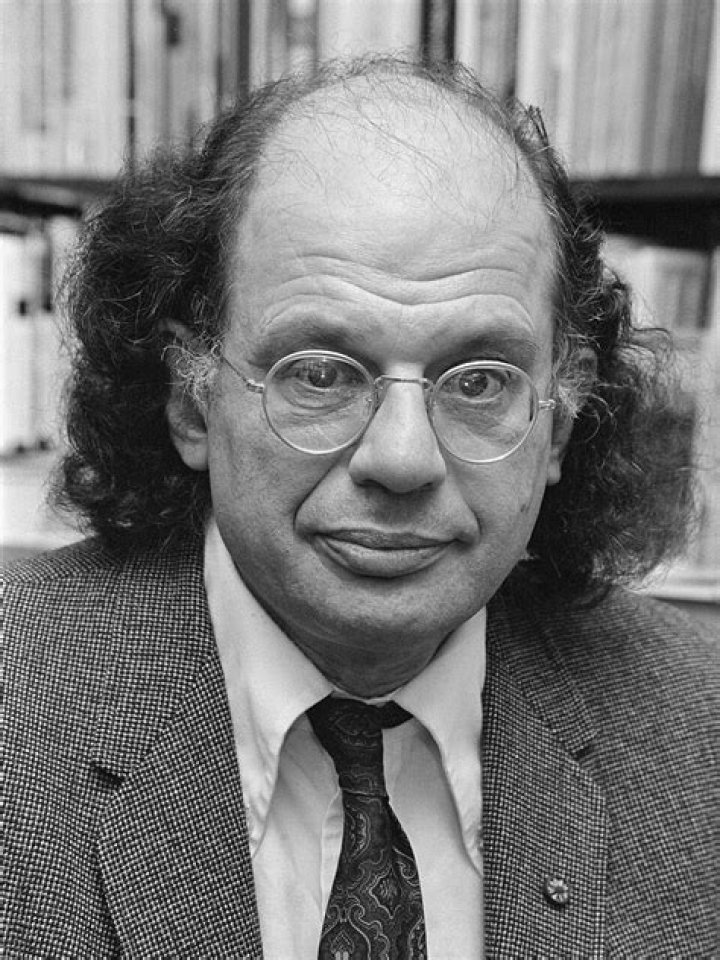 Allen Ginsberg Biography - Facts, Childhood, Family Life & Achievements