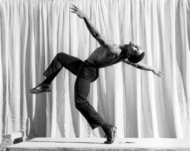 Alvin Ailey Biography - Facts, Childhood, Family Life & Achievements