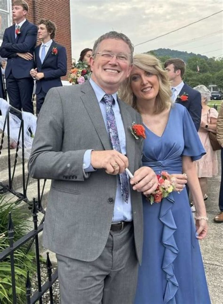 Amanda Jane Perez is Married to wife Ana Laura Perez since 2019