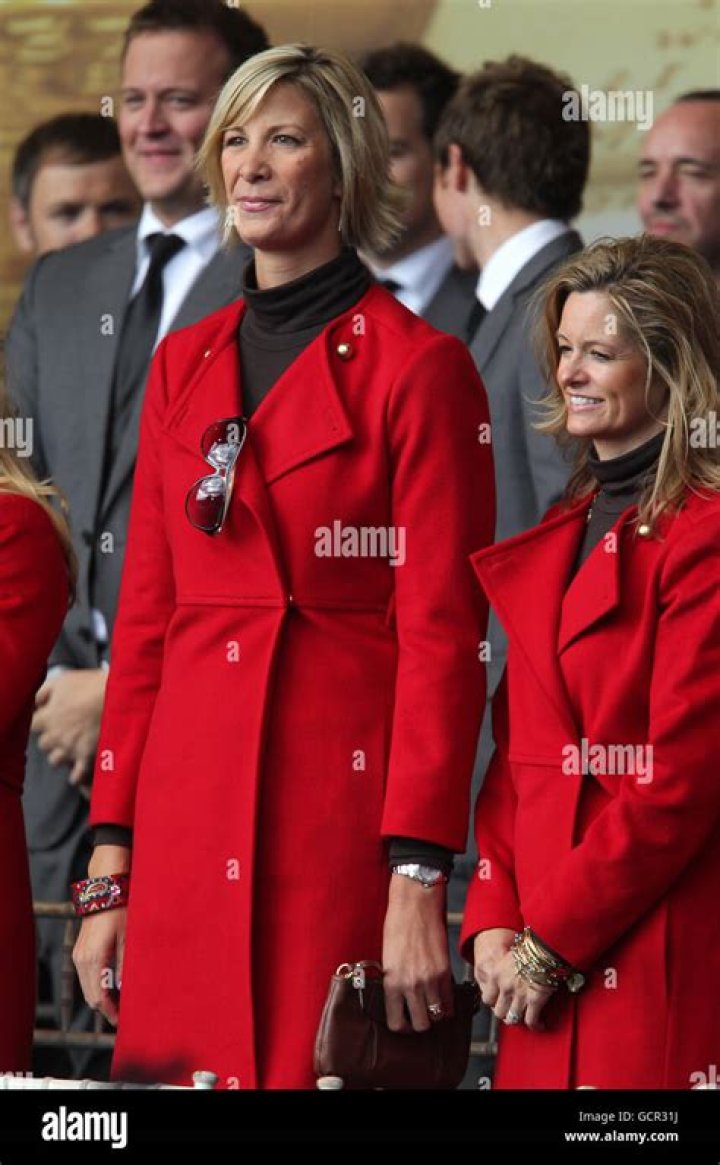 How tall is Bubba Watson's wife Angie?