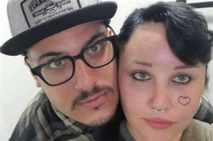 Are Amanda Bynes And Paul Michael Still Together?