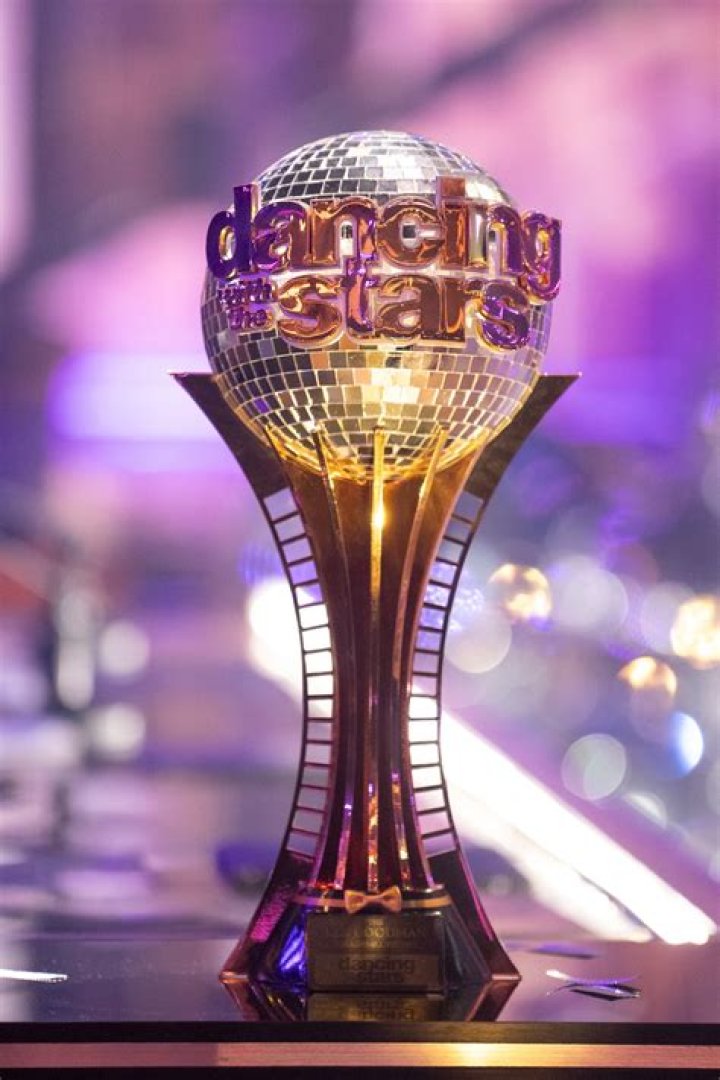 Artem Chigvintsev Wants To Win The DWTS Mirrorball Trophy So He Can Hang It Above His Son’s Crib!