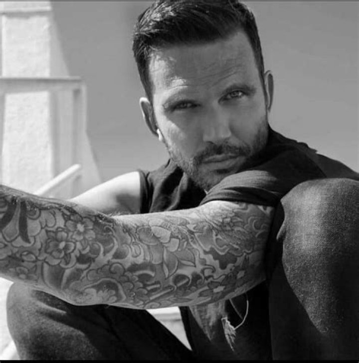 Ashley Hamilton Biography - Facts, Childhood, Family Life & Achievements
