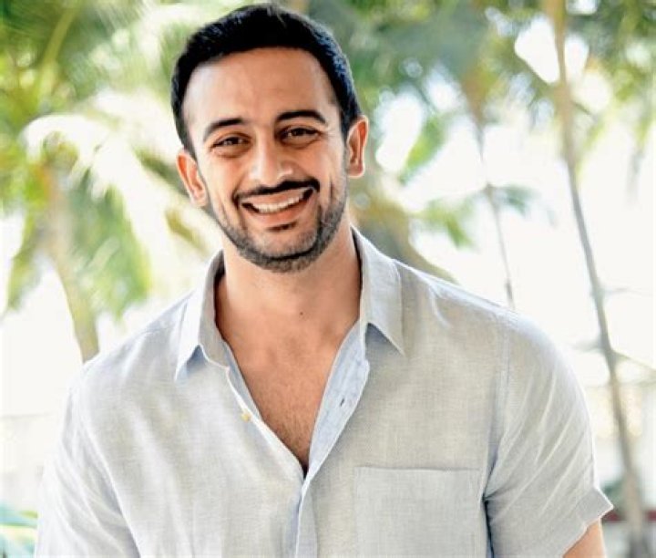 Ashutosh Rana Ramnarayan Neekhra Height, Weight, Net Worth, Age, Birthday, Wikipedia, Who, Instagram, Biography