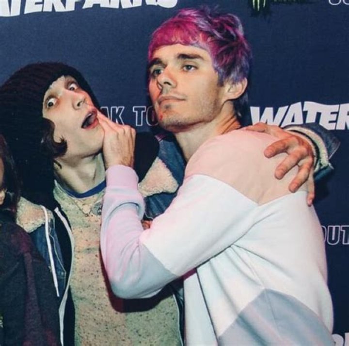 Awsten Knight Age, Height, Biography, Wiki, Wife, Children, Net-Worth