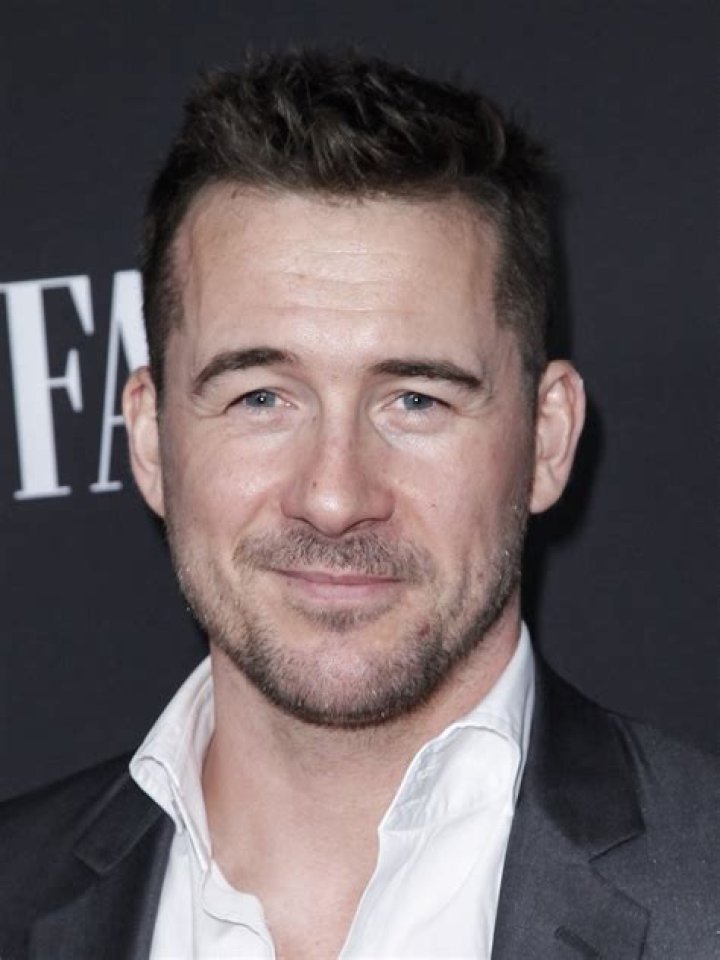 Barry Sloane Biography - Facts, Childhood, Family Life & Achievements