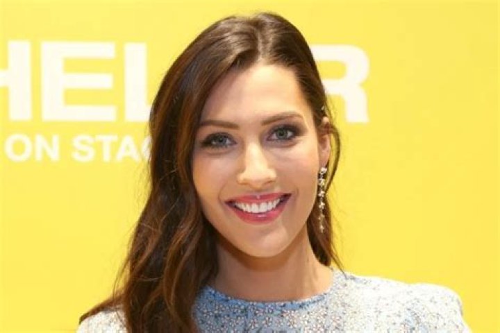 Becca Kufrin Opens Up About Experiencing Heartbreak In 2020 After Her Split From Garrett Yrigoyen!