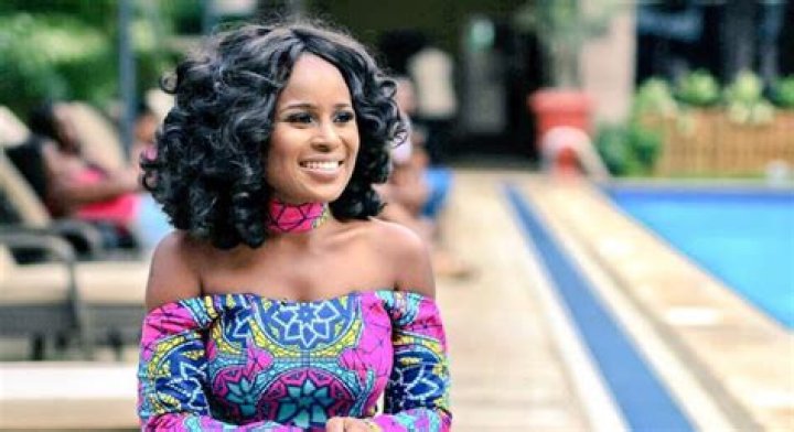 Berla Mundi giving us new fashion goals for 2017 with her pink dress