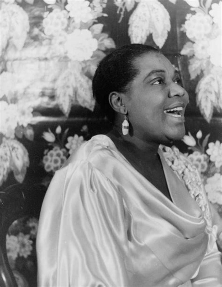 Bessie Smith Biography - Facts, Childhood, Family Life & Achievements