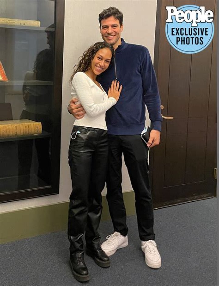 
‘BiP’ ‘s Serena Pitt Says She Was ‘Crying the Whole Time’ at Intimate Courthouse Wedding to Joe Amabile 