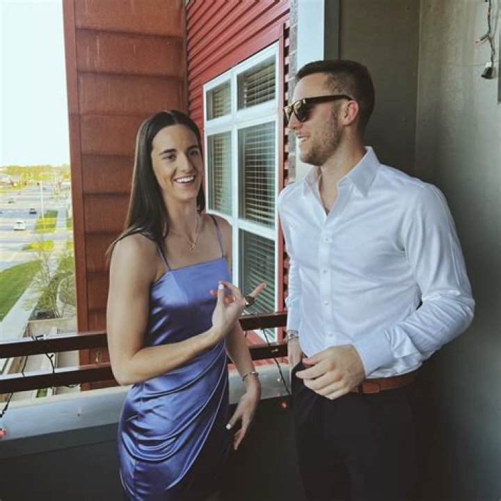 Brie Bella Says That Writing About Her High School Boyfriend Dying At 18 In Her Memoir Was ‘Hard,’ But ‘Therapeutic’