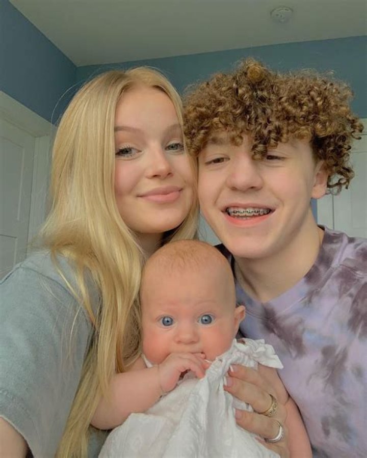 Brooke Morton – Bio, Facts, Family Life