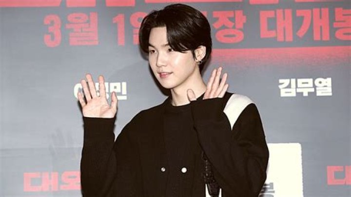 BTS’ SUGA is carrying out social service instead of active military duty. Is this scenario better or worse for the artist and his fans?