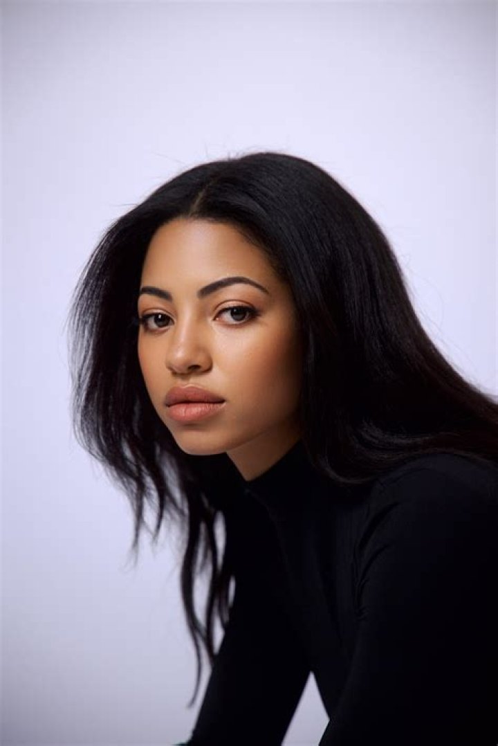 All American Homecoming Actress Camille Hyde Wiki, Age, Boyfriend & Height