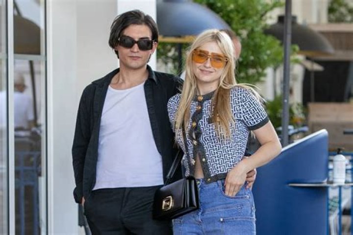 Camille Razat husband: Is Camille Razat married?