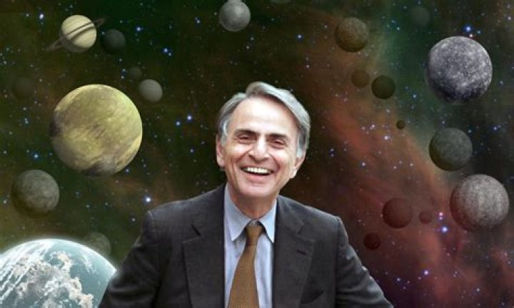 Carl Sagan Biography - Facts, Childhood, Family Life & Achievements