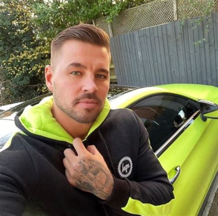 Wikipedia, age, height, parents, wife, girlfriend, profession