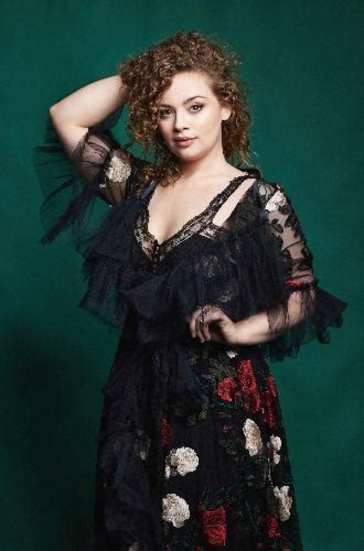 Carrie Hope Fletcher Biography - Facts, Childhood, Family Life of British Singer-songwriter, Actress