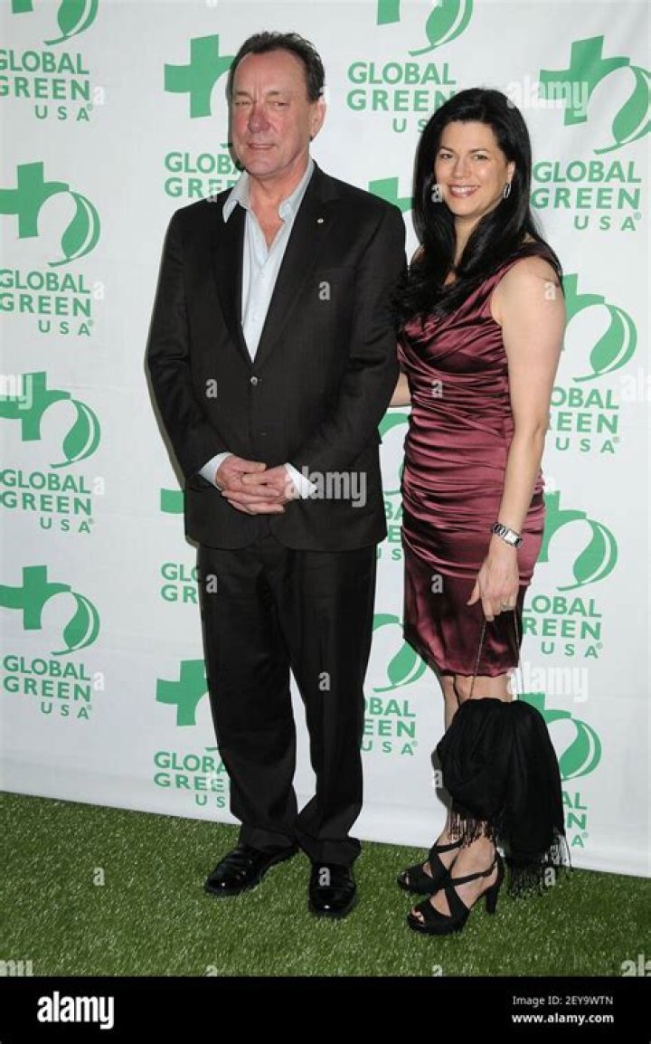 Carrie Nuttall Biography – Facts, Childhood, Family Life, Achievements