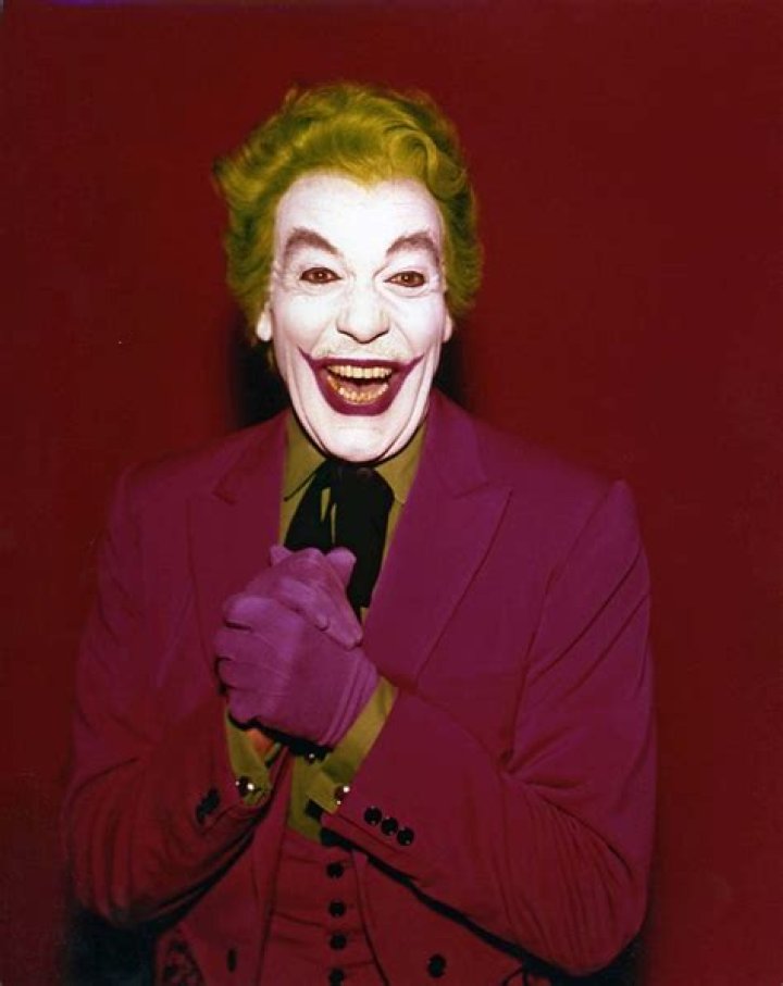 Cesar Romero Biography - Facts, Childhood, Family Life & Achievements