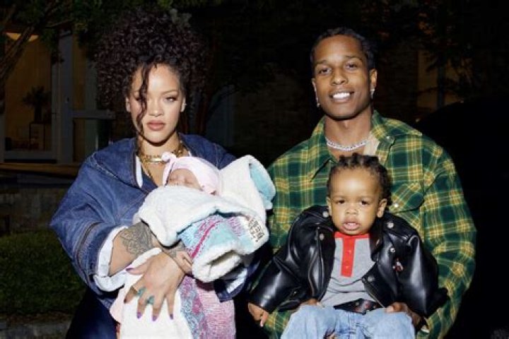 Chris Brown Is Going Crazy Over Rihanna’s Latest Photo Where She Is Dripping Gold — Should Hassan Jameel Be Worried?