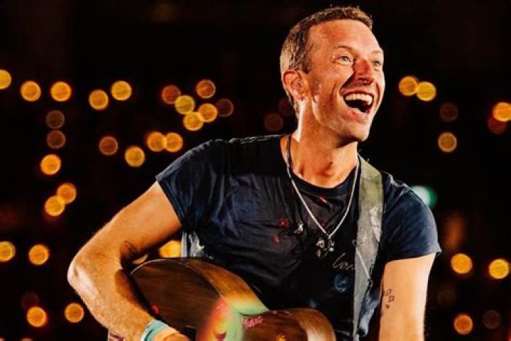 Chris Martin Biography - Childhood, Life Achievements & Timeline