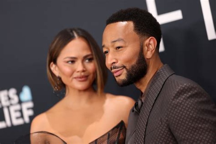 Chrissy Teigen Deletes Her Twitter – Check Out Her Final Message!