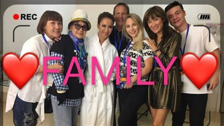 Coco Lee family, husband, children, parents, siblings