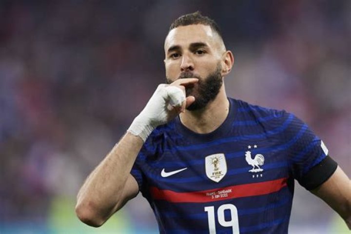 Cora Gauthier Height, Weight, Net Worth, Age, Birthday, Wikipedia, Who, Nationality, Biography