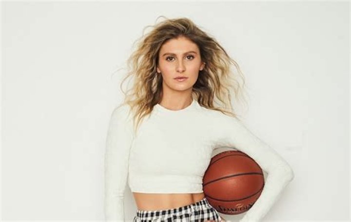 Cricket Wampler Wiki, Age, Height, Boyfriend & Family