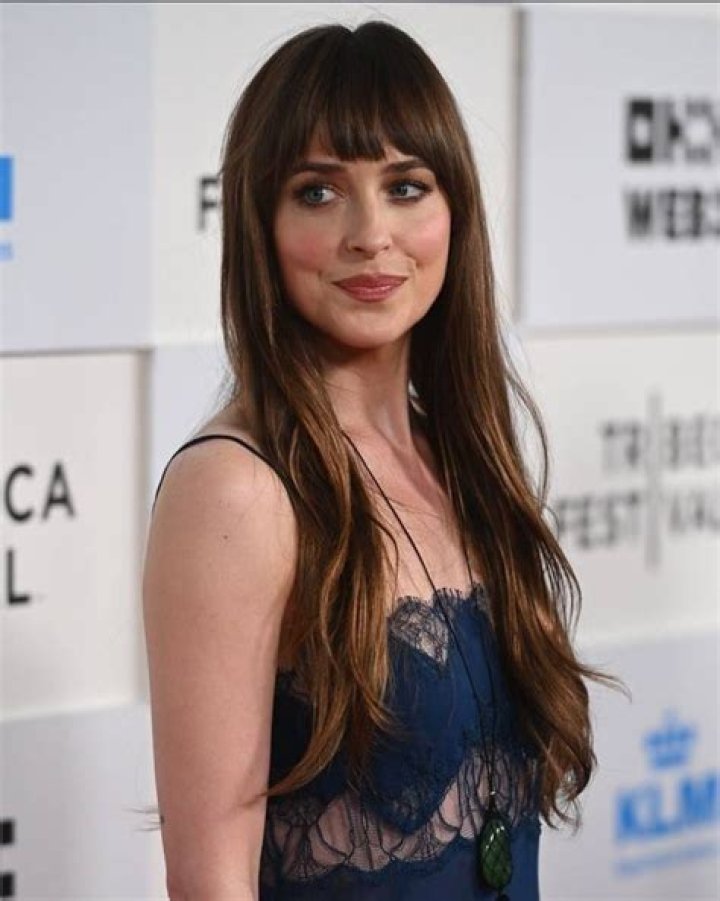 Dakota Johnson Fans Aren’t Happy The Actress Recently Closed The Gaps Between Her Teeth