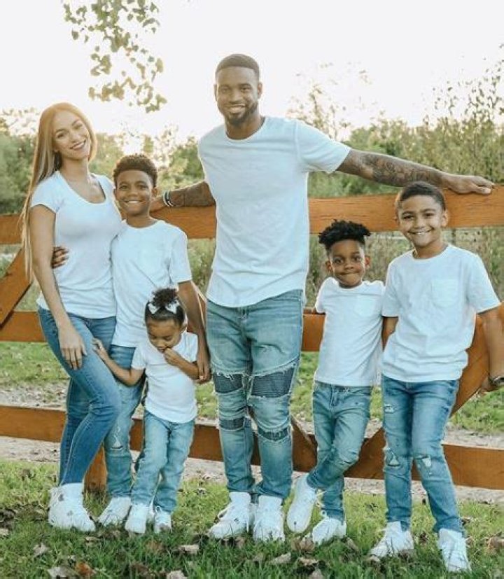 Darius Slay contract, salary, team, net worth, wife, kids, Instagram