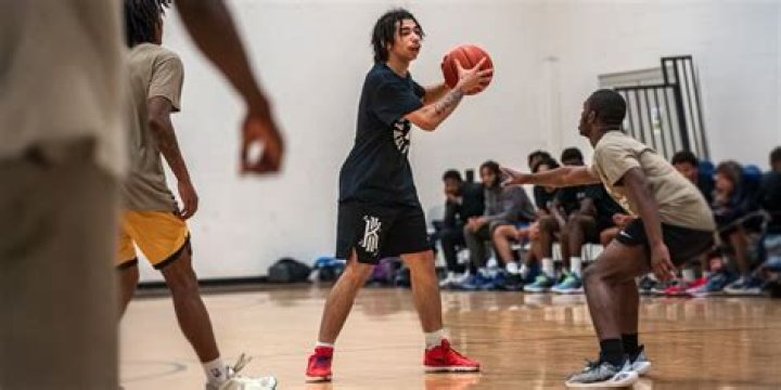 
Derek Gray, UW-Whitewater’s Basketball Player, passed away suddenly 