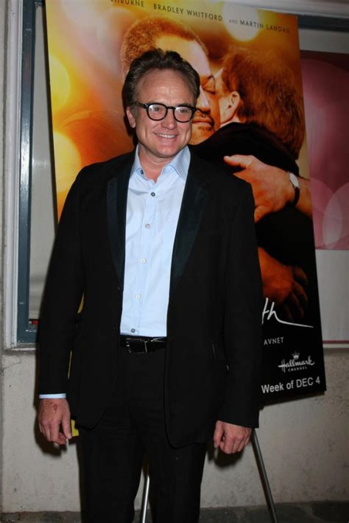 Did Bradley Whitford win an Emmy? – Celebrity