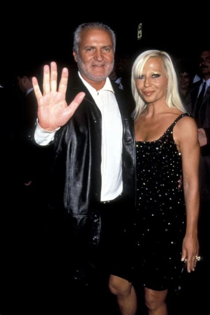 Donatella Versace: dating, net worth, tattoos, smoking & body measurements