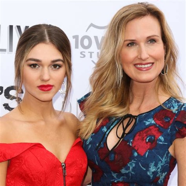 Duck Dynasty’s Phil Robertson Reveals He Has An Adult Daughter From A Past Affair