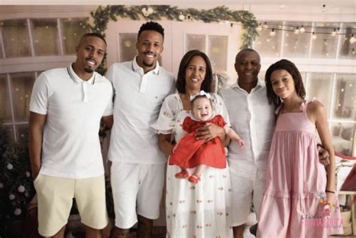 Éder Militão family, wife, children, parents, siblings