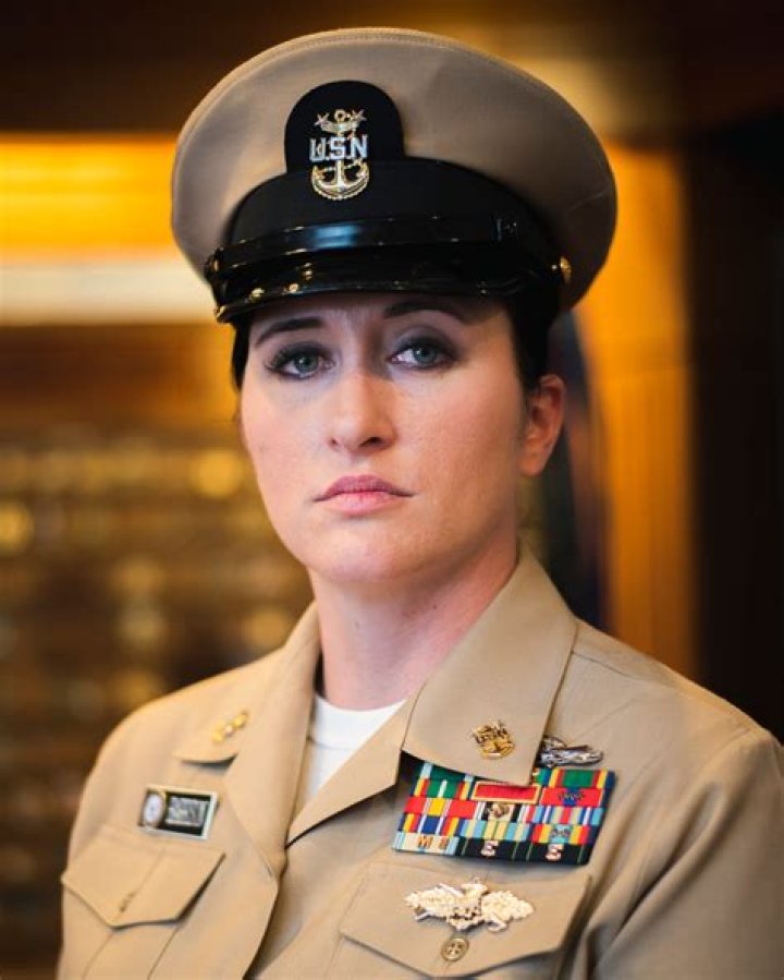 Did Elaine Luria serve as a Navy officer?