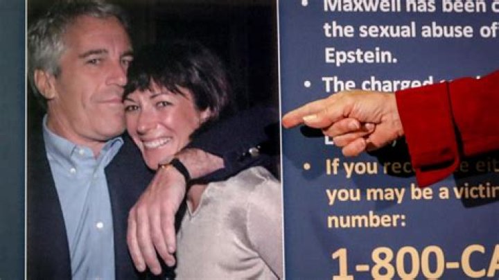 What happened to Ghislaine Maxwell mother?