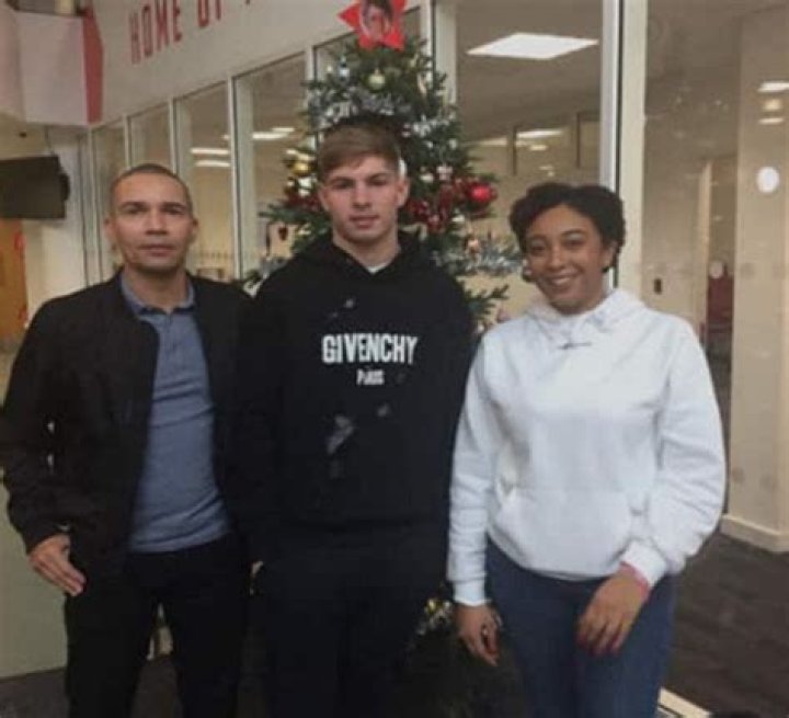 Emile Smith Rowe Age, Height, Girlfriend, Dating, Family, Parents, Wiki, Bio