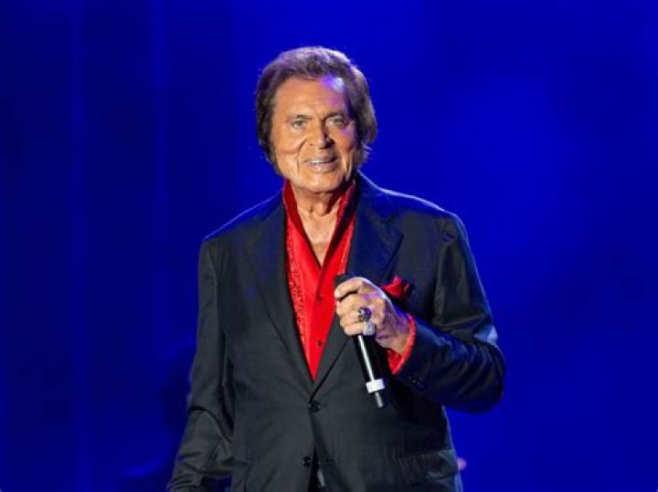 Engelbert Humperdinck Net Worth, Income, Salary, Earnings, Biography