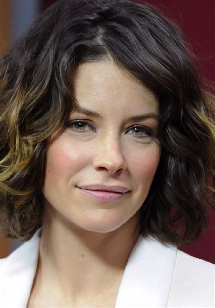 Evangeline Lilly – Height, Weight, Bra Size, Measurements & Bio