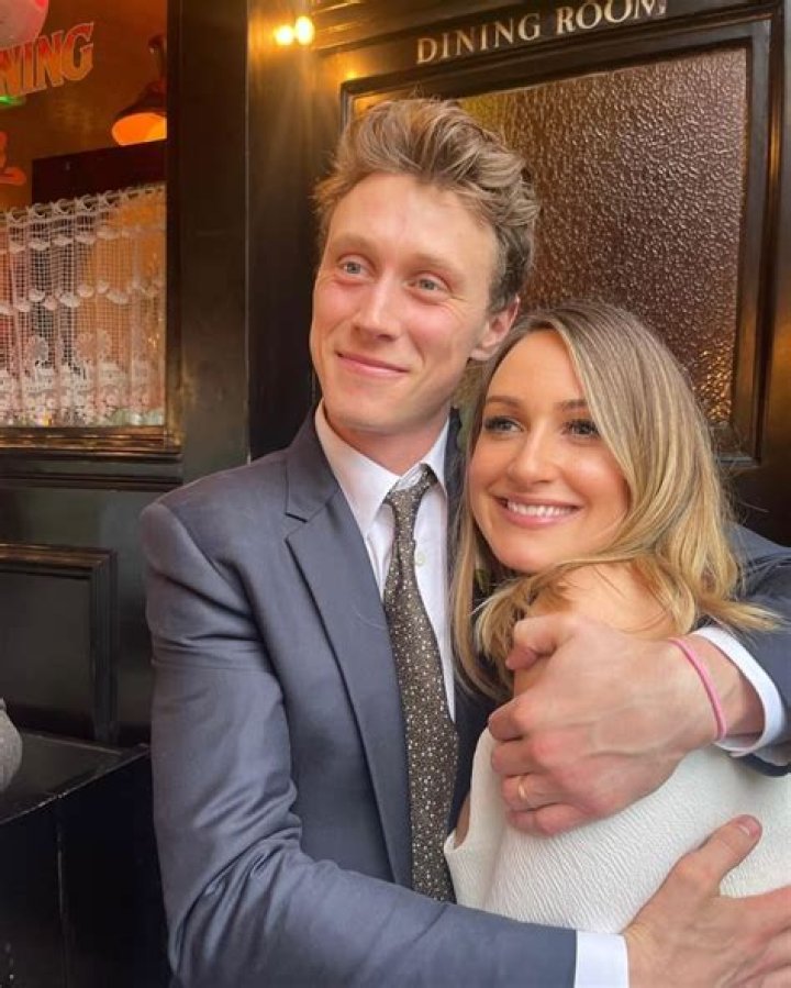 Fact Check: Is Sam Bennett Dating Girlfriend Elizabeth Mackay? Meet Their Parents