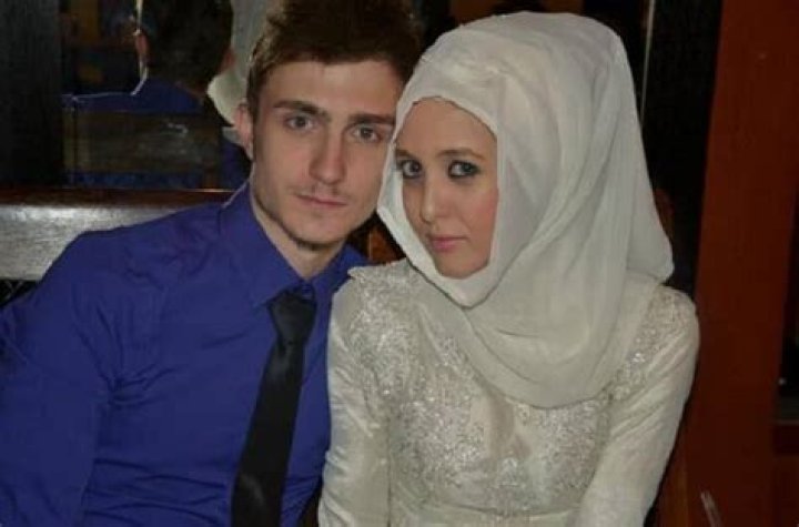 
Fatih Seferagic Height, Weight, Net Worth, Age, Birthday, Wikipedia, Who, Nationality, Biography 